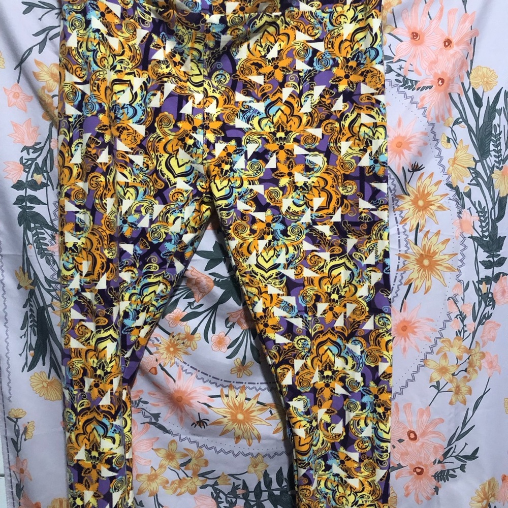 Vibrant Floral Patterned Leggings